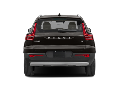 2022 Volvo XC40 Momentum