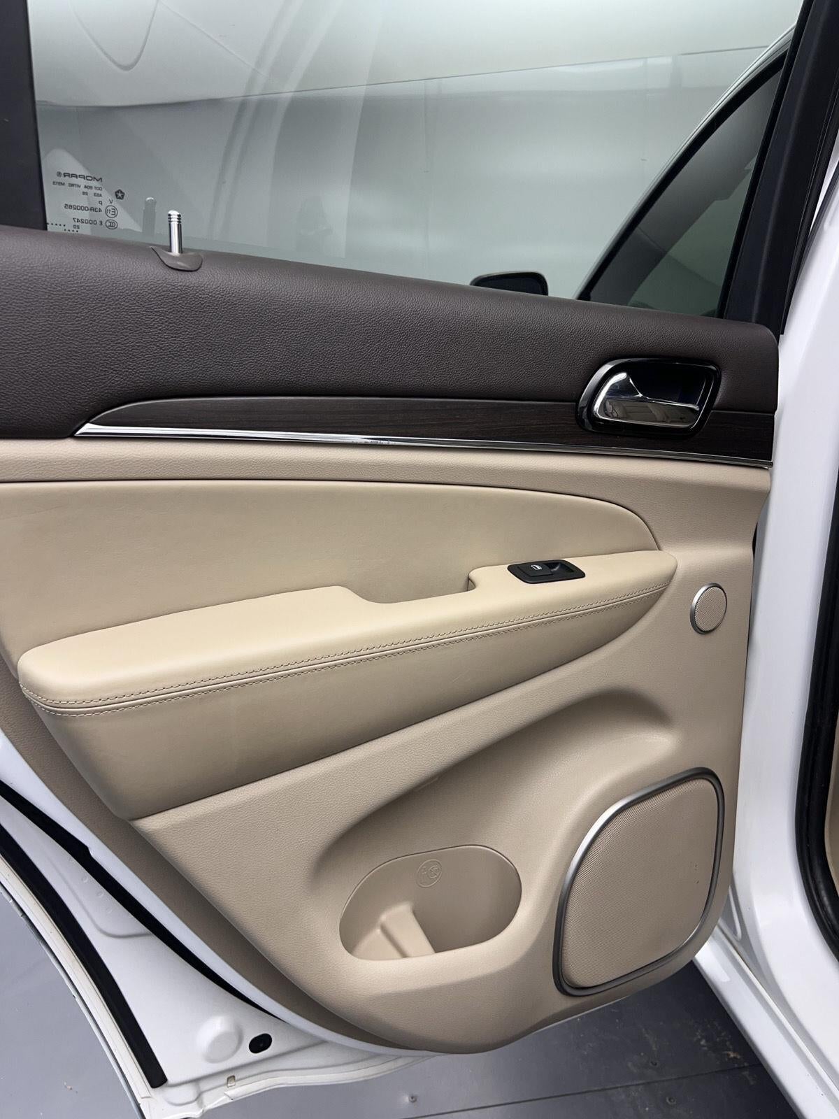 2020 Jeep Grand Cherokee Overland