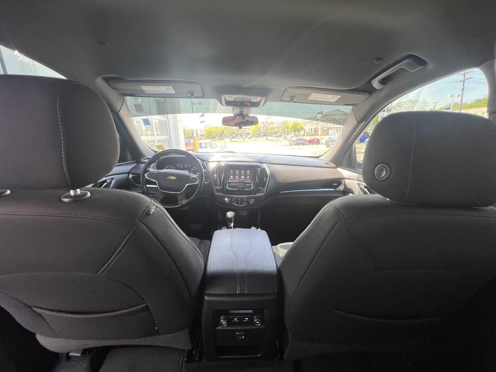 2022 Chevrolet Traverse LT Cloth