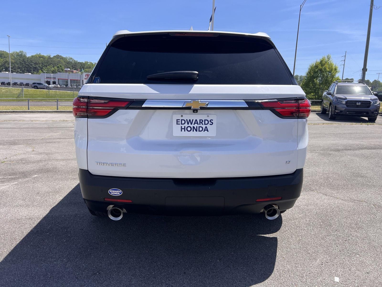 2022 Chevrolet Traverse LT Cloth