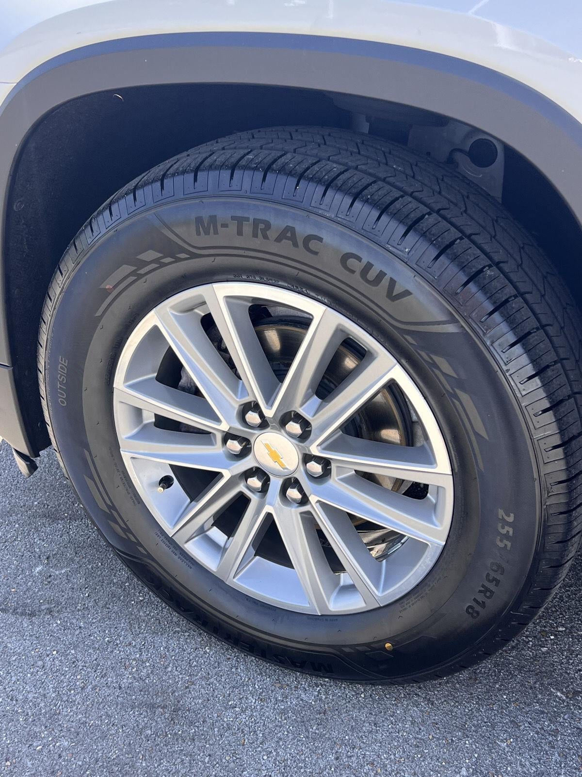 2022 Chevrolet Traverse LT Cloth