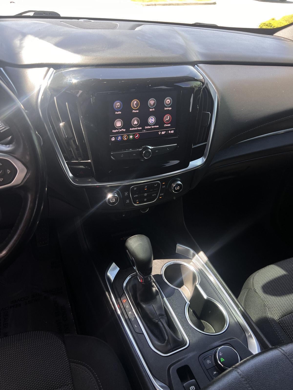 2022 Chevrolet Traverse LT Cloth