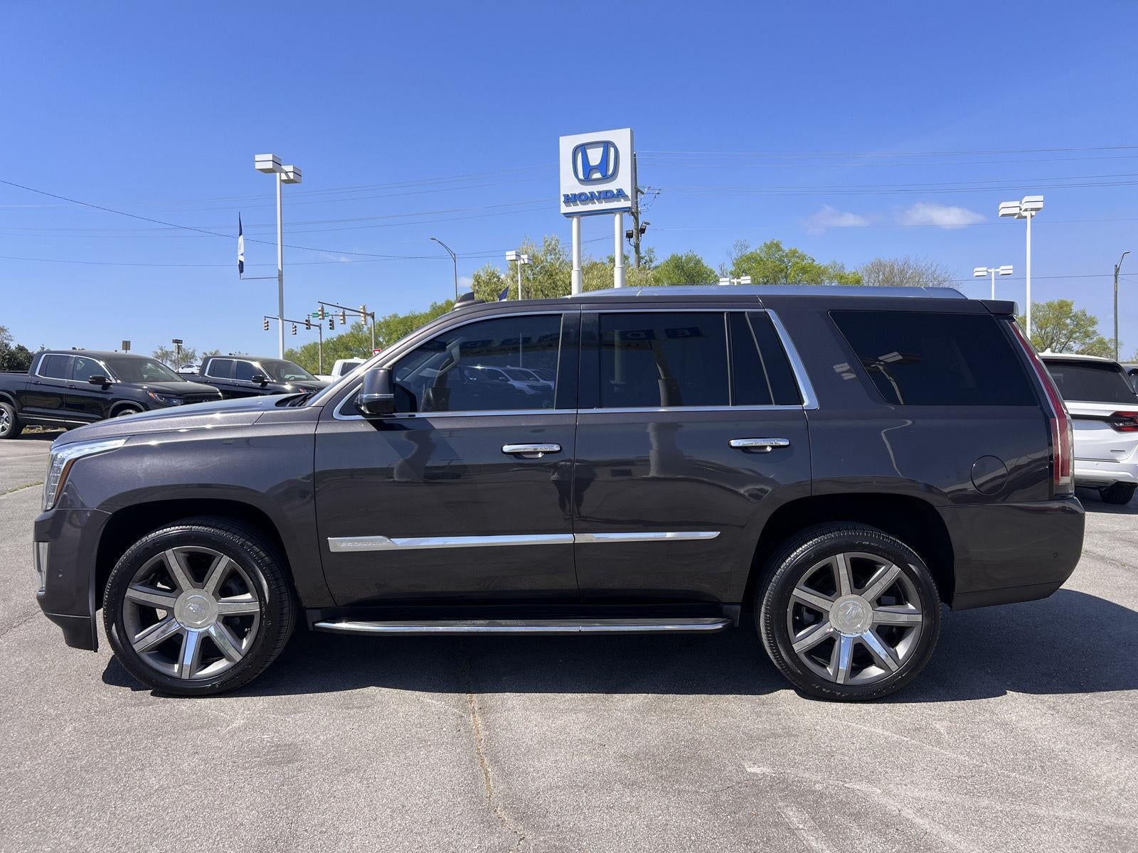 2017 Cadillac Escalade Luxury