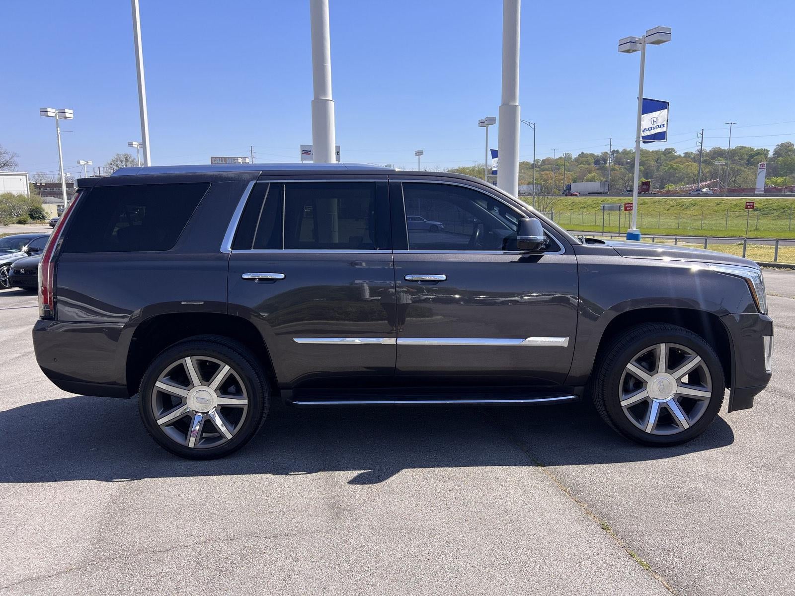 2017 Cadillac Escalade Luxury