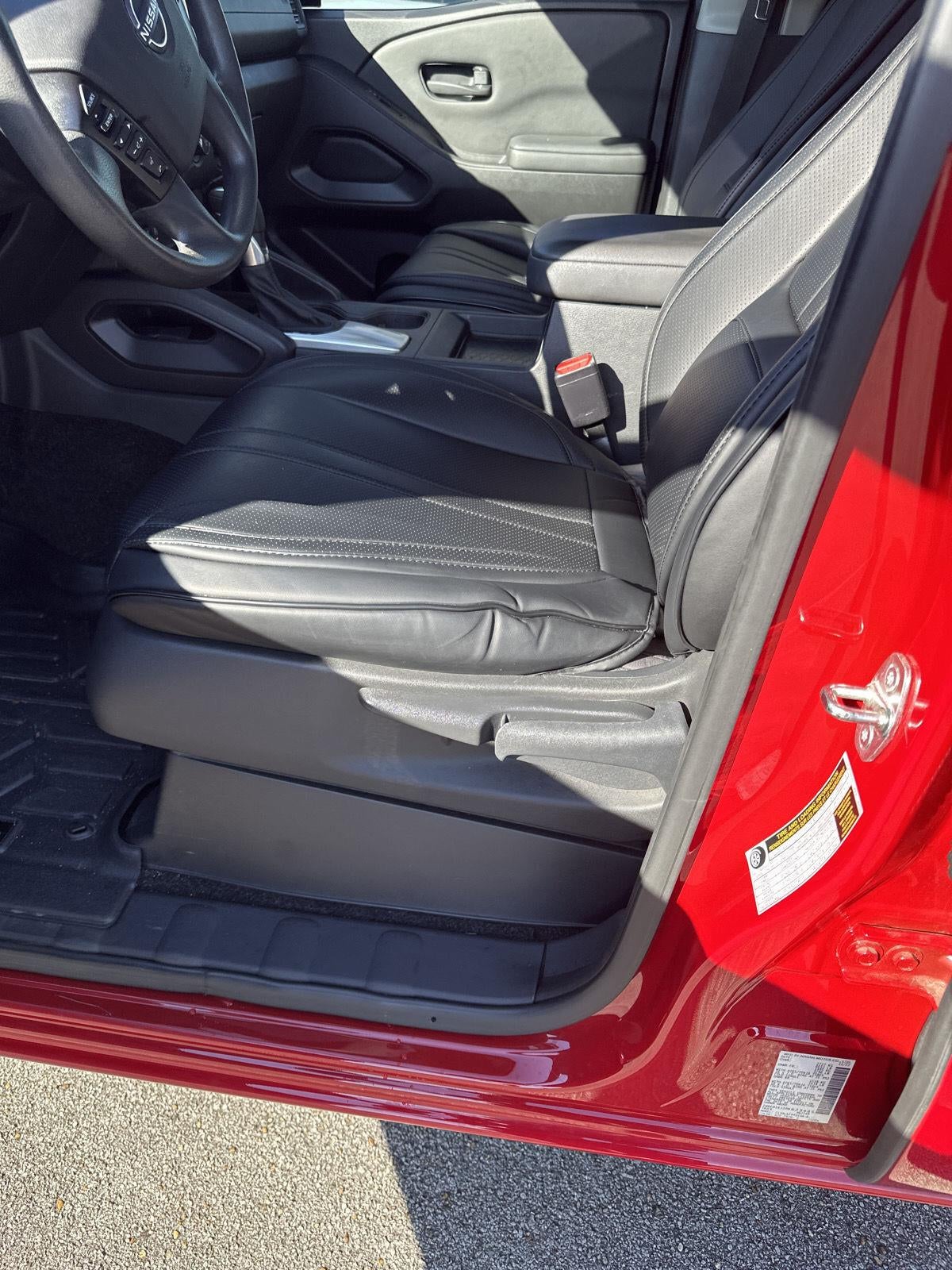 2022 Nissan FRONTIER Base