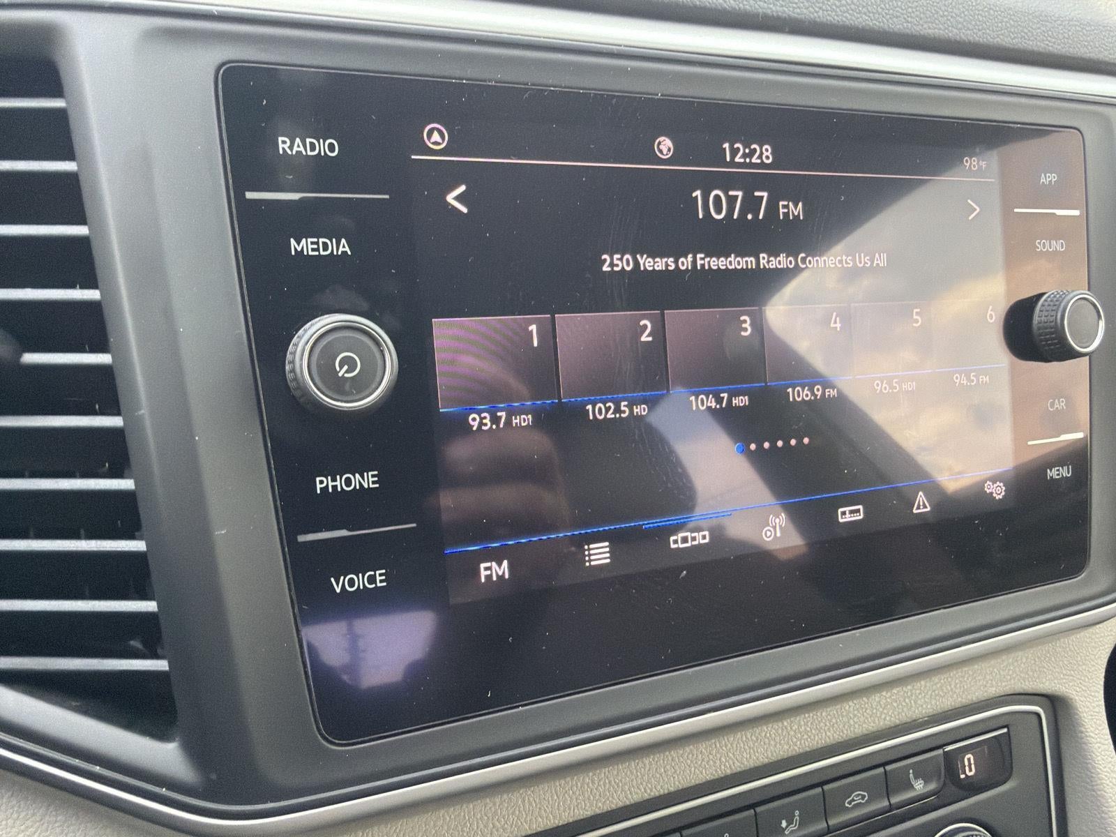 2021 Volkswagen Atlas 3.6L V6 SE w/Technology