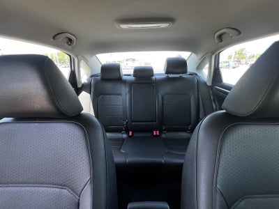 2018 Volkswagen Passat R-Line