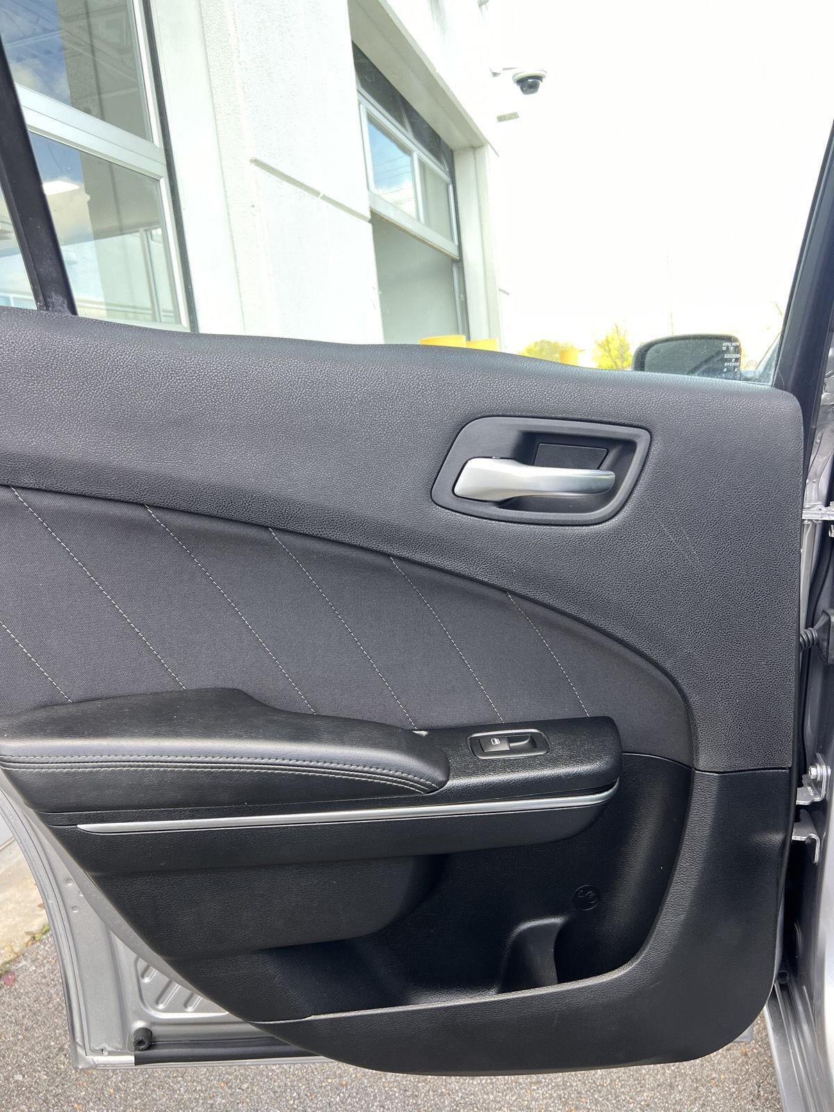 2017 Dodge Charger SXT