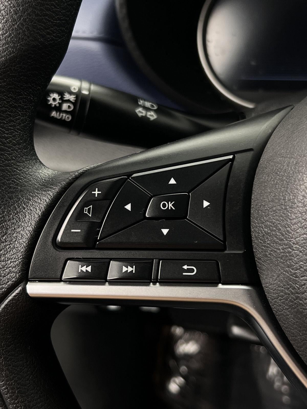 2023 Nissan Versa SV