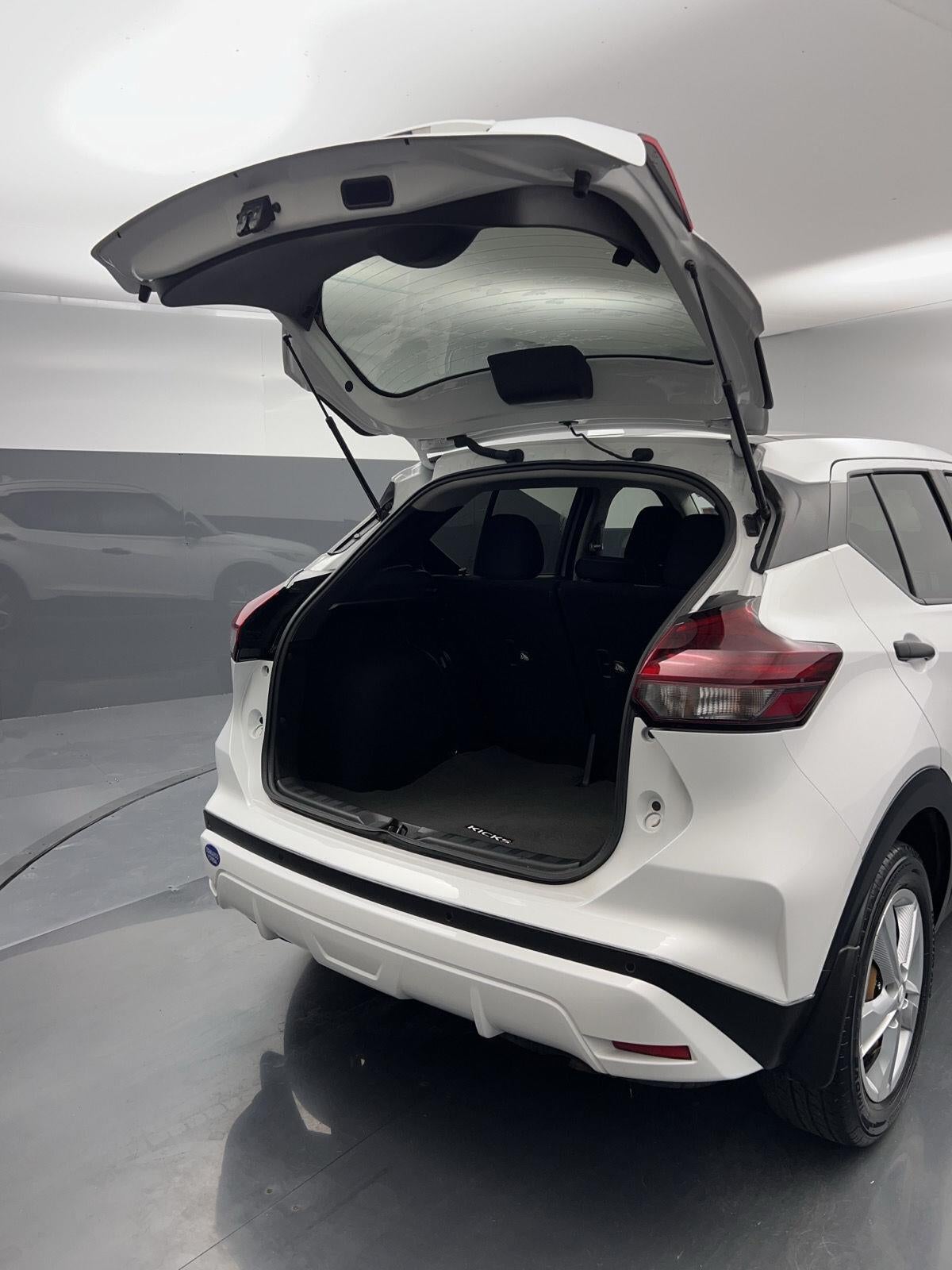 2021 Nissan Kicks S