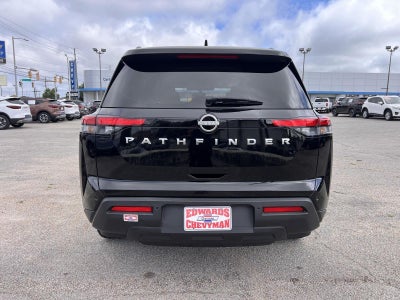 2025 Nissan Pathfinder SV