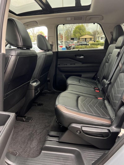 2022 Nissan Pathfinder Platinum