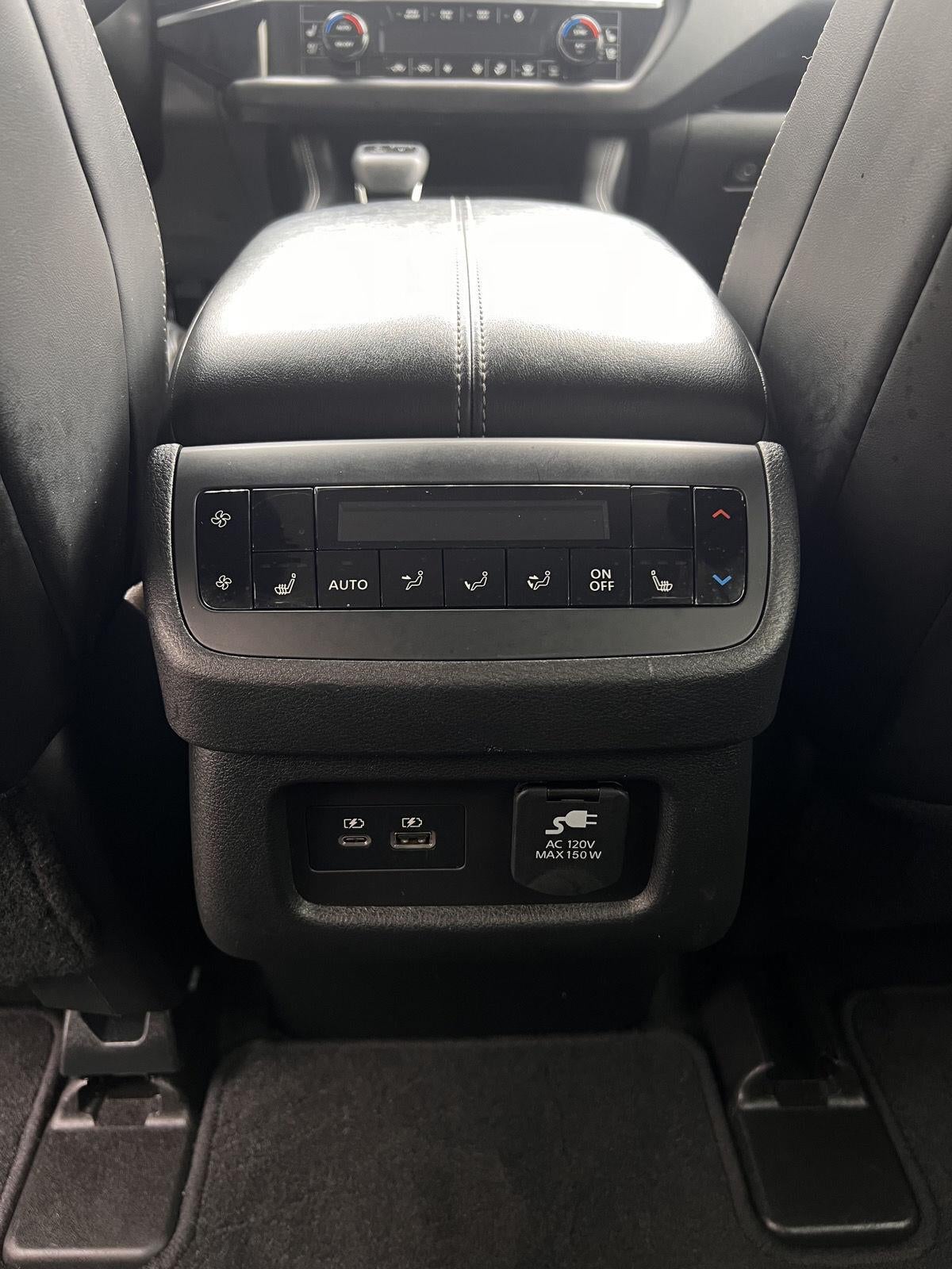 2022 Nissan Pathfinder Platinum