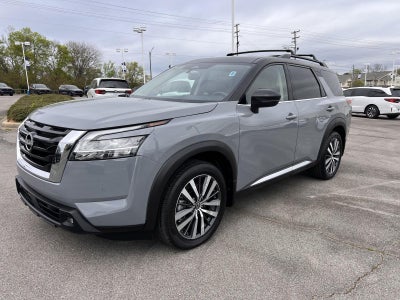2022 Nissan Pathfinder Platinum
