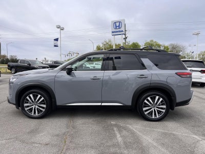 2022 Nissan Pathfinder Platinum