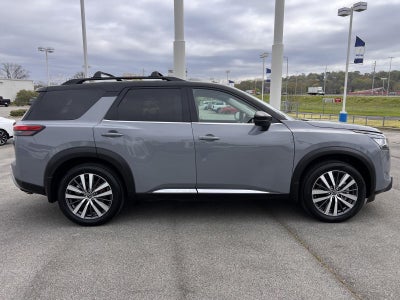 2022 Nissan Pathfinder Platinum