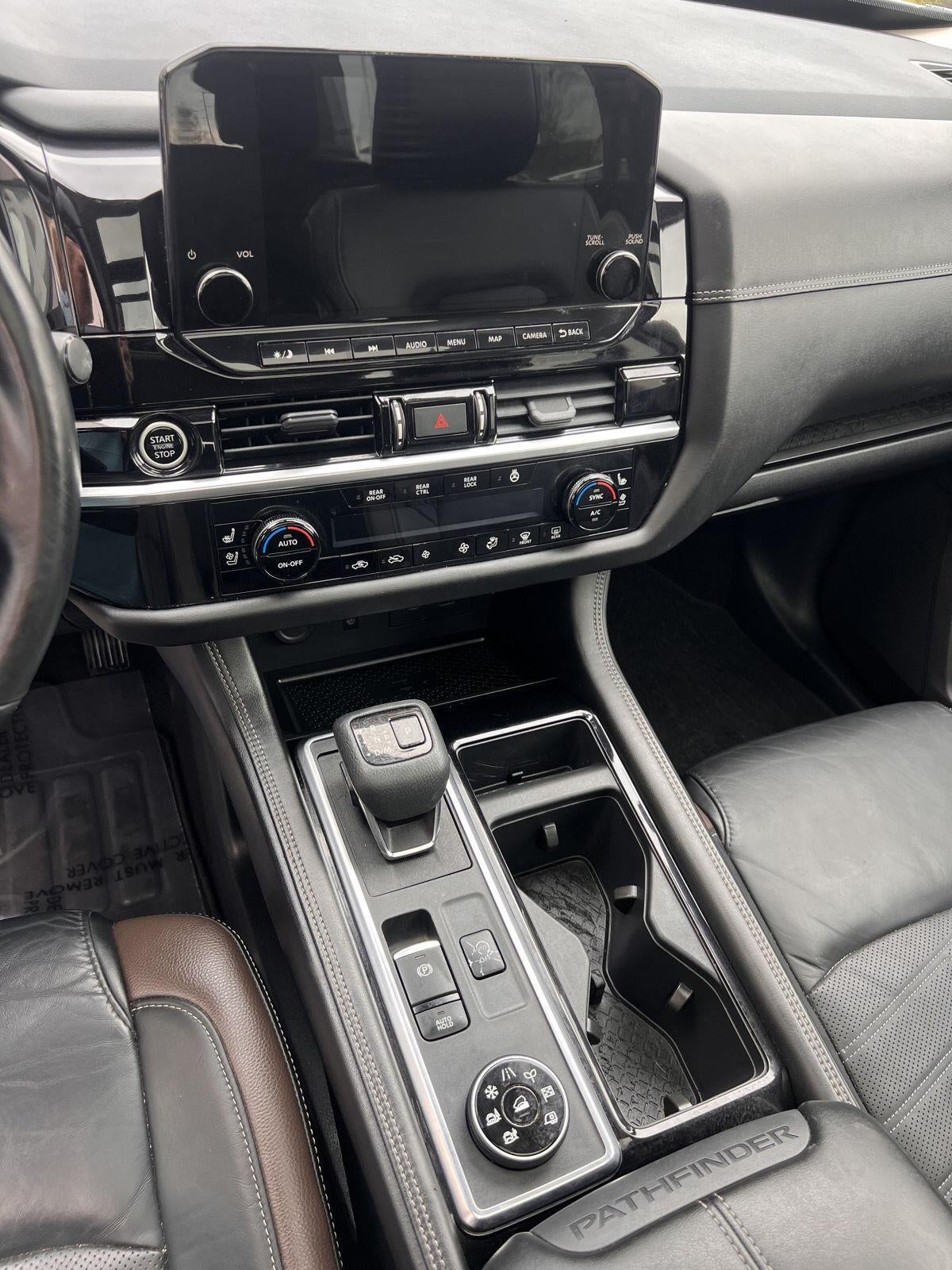 2022 Nissan Pathfinder Platinum