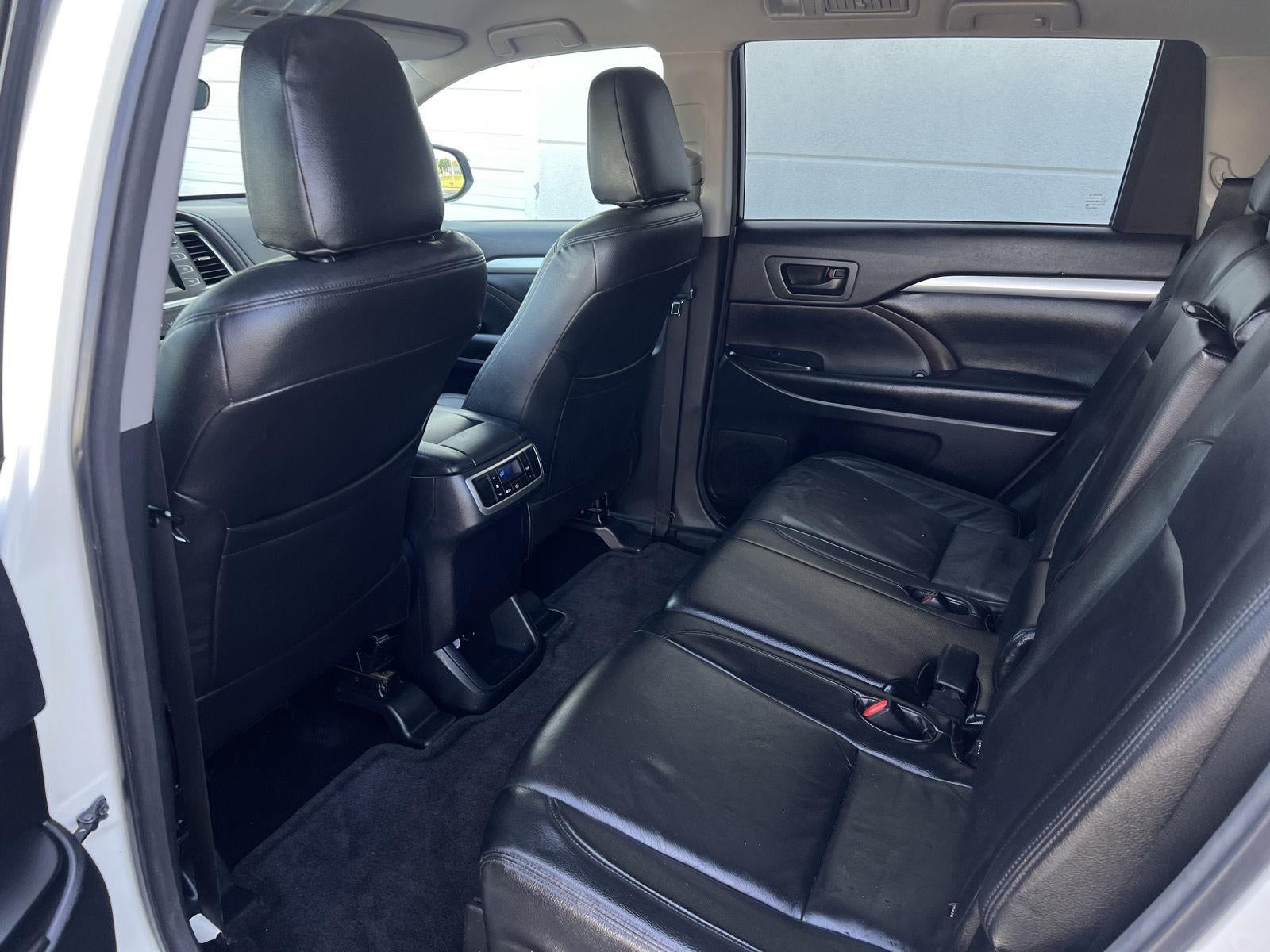 2015 Toyota Highlander LE