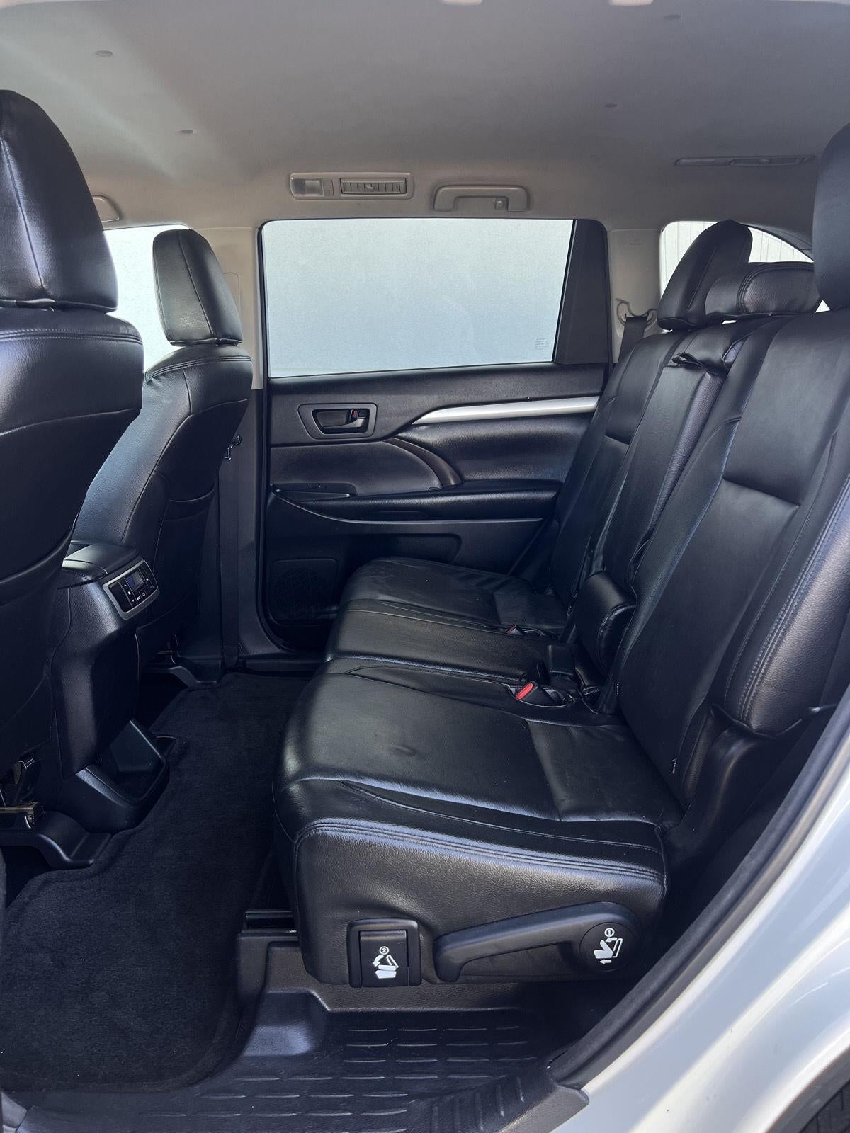 2015 Toyota Highlander LE