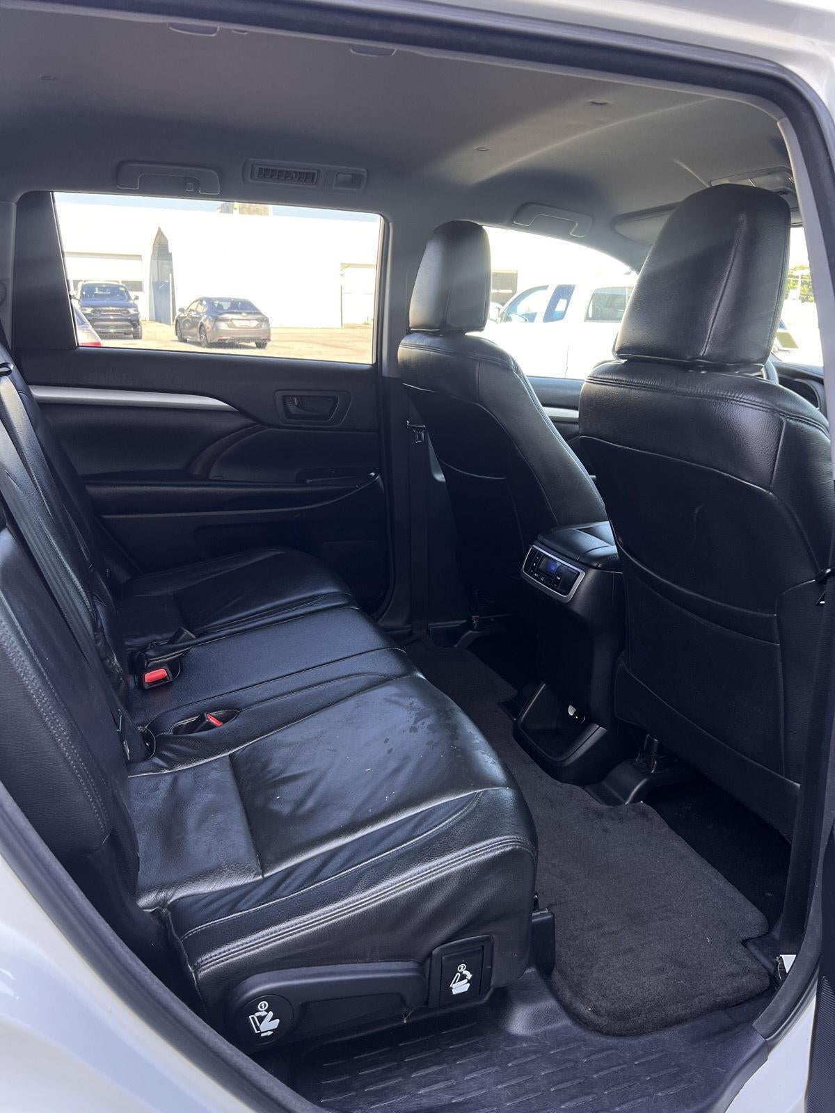 2015 Toyota Highlander LE