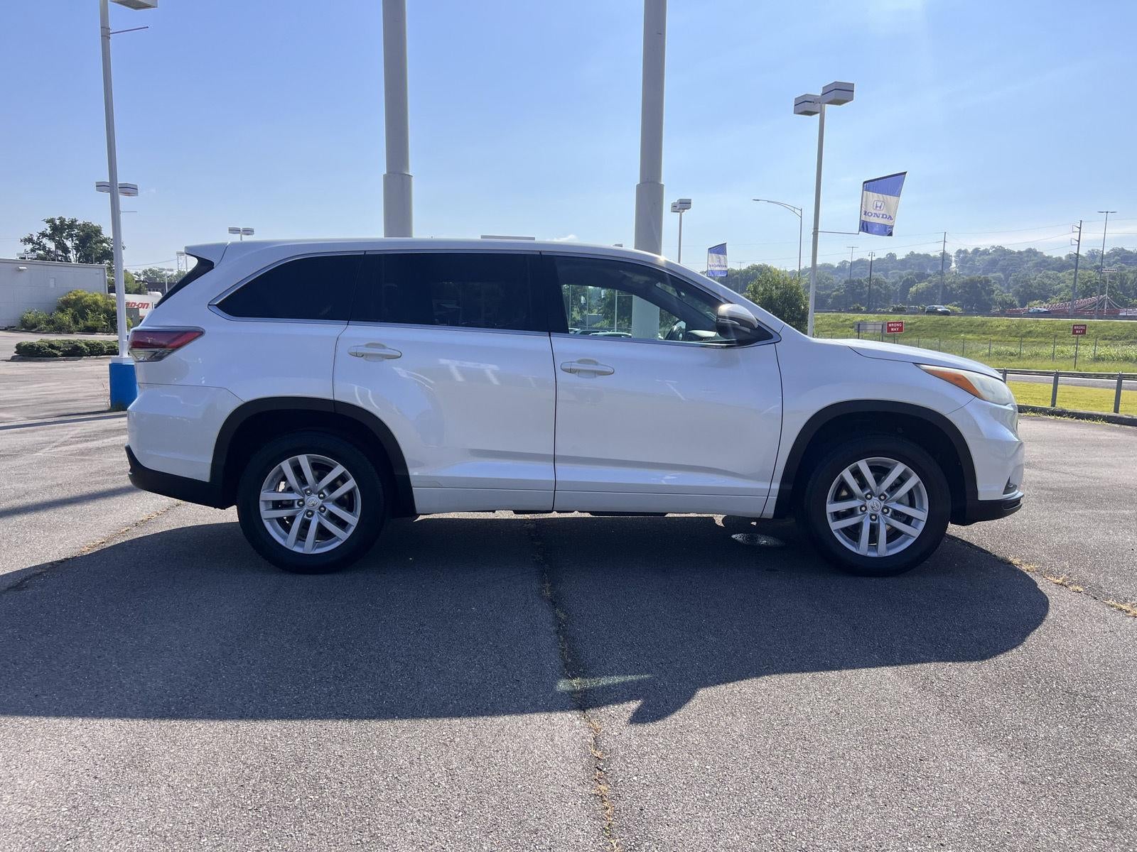2015 Toyota Highlander LE