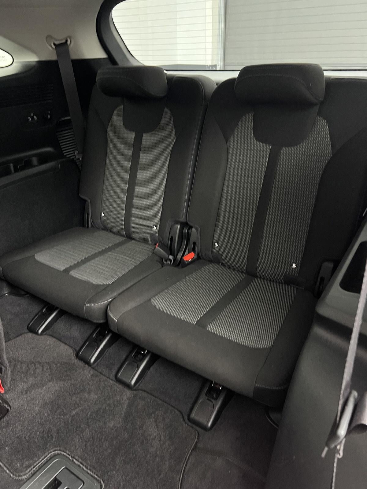 2025 Kia Sorento LX