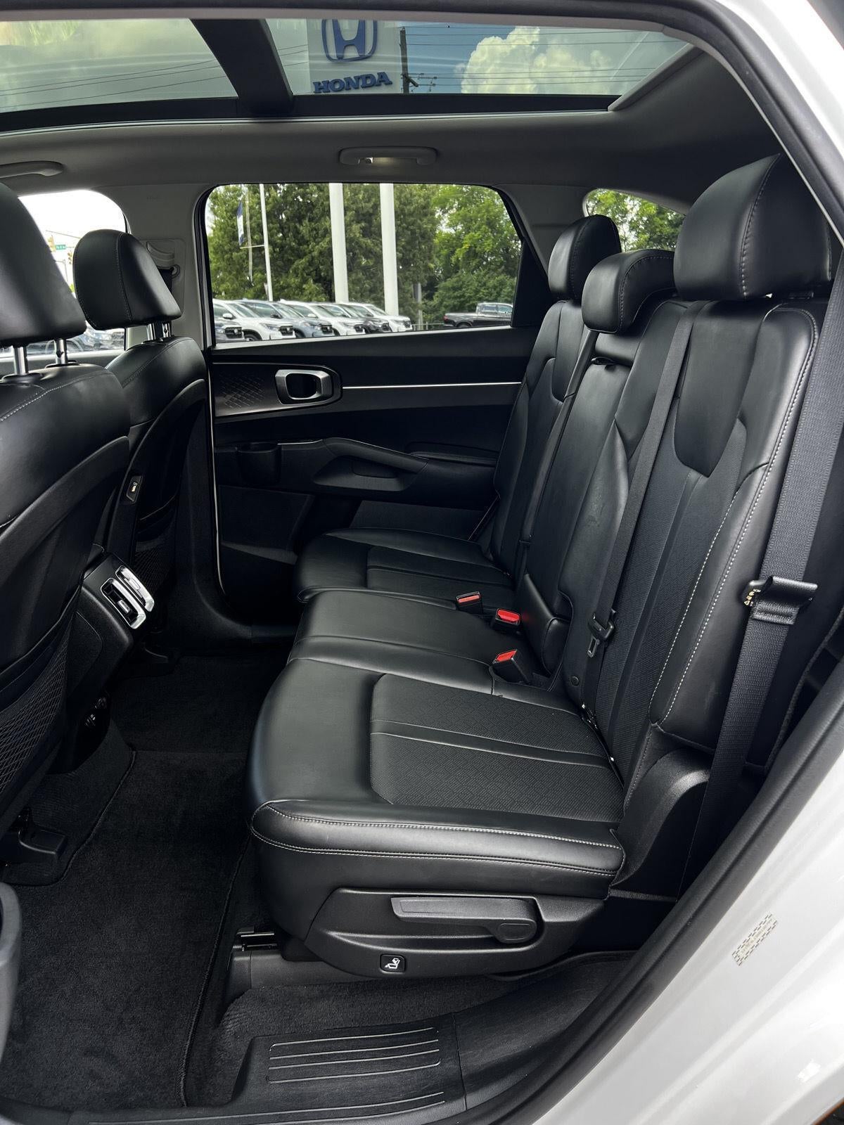 2022 Kia Sorento S