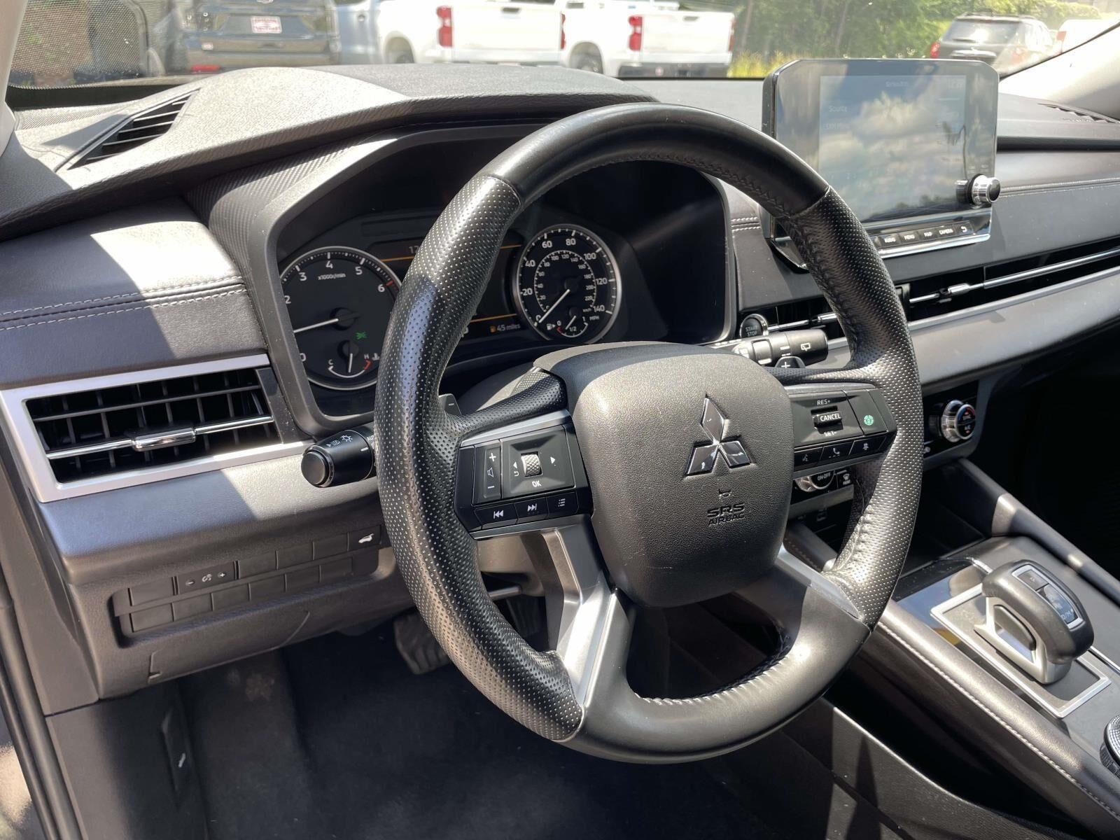 2024 Mitsubishi Outlander SE
