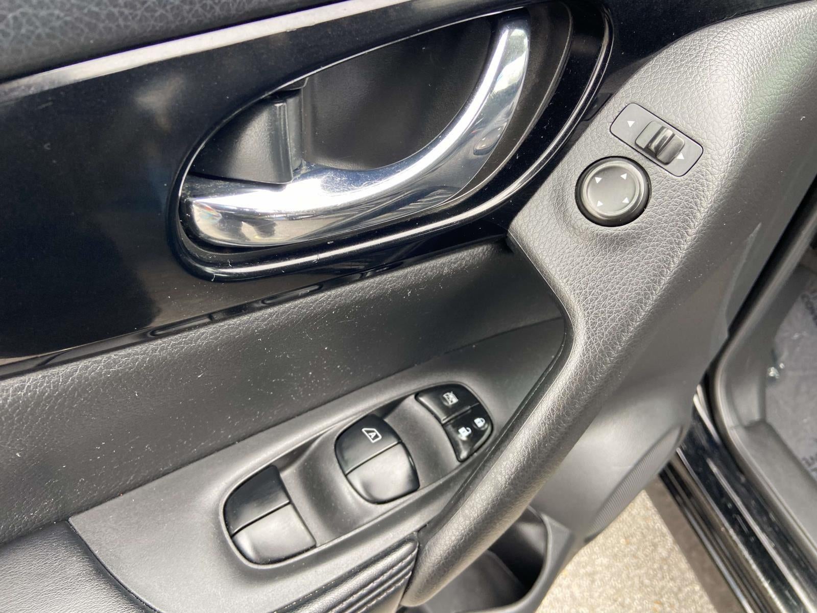 2018 Nissan Rogue Sport SV