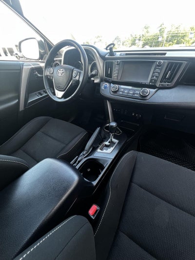 2018 Toyota RAV4 Hybrid XLE