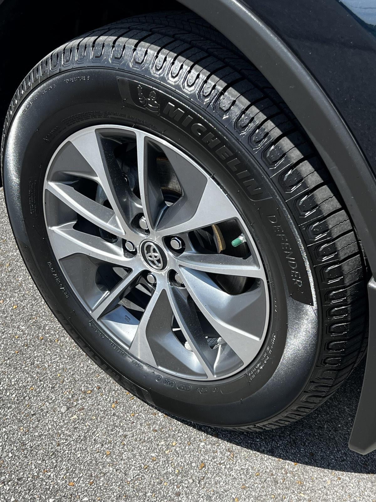 2018 Toyota RAV4 Hybrid XLE