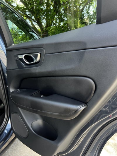 2023 Volvo XC60 Plus Bright Theme