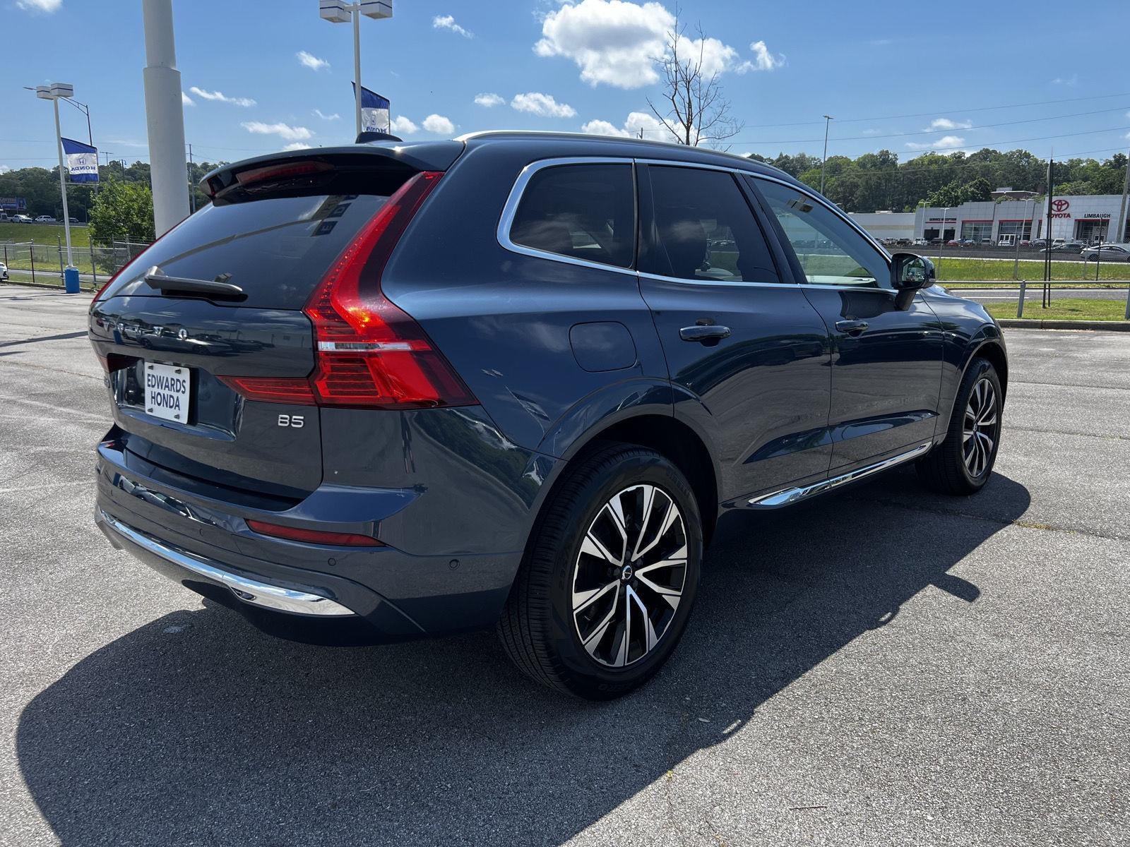 2023 Volvo XC60 Plus Bright Theme