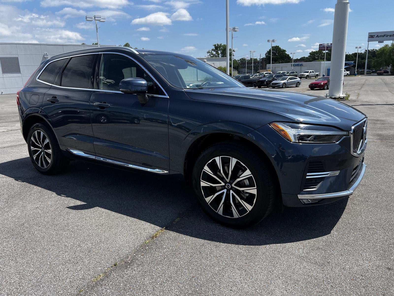 2023 Volvo XC60 Plus Bright Theme