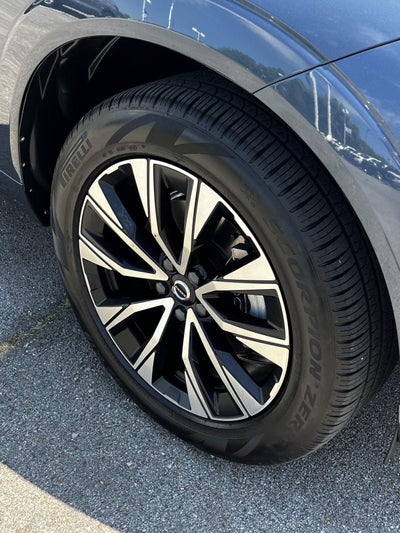2023 Volvo XC60 Plus Bright Theme