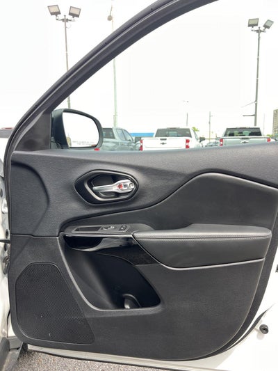 2023 Jeep Cherokee Altitude Lux