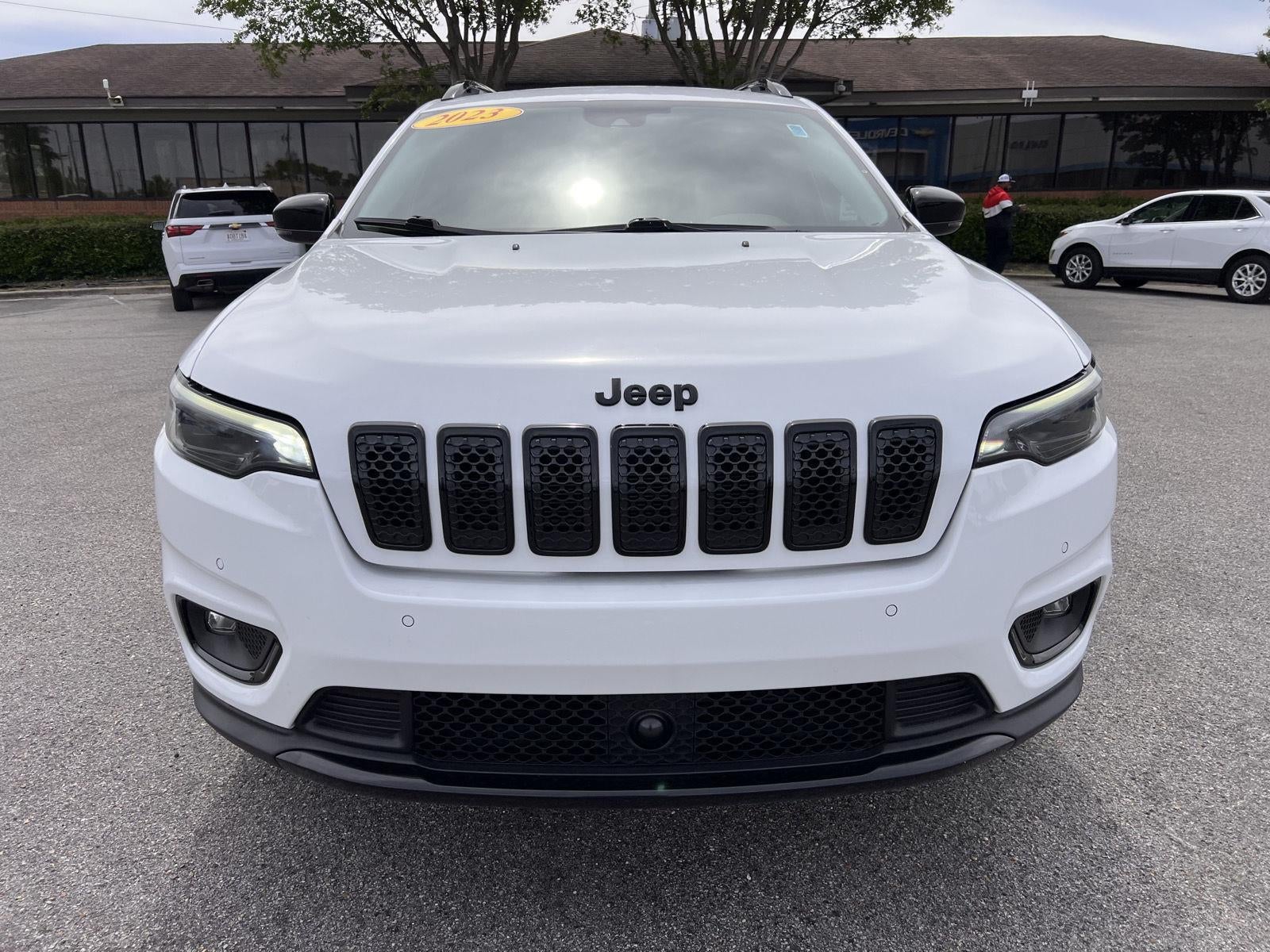 2023 Jeep Cherokee Altitude Lux