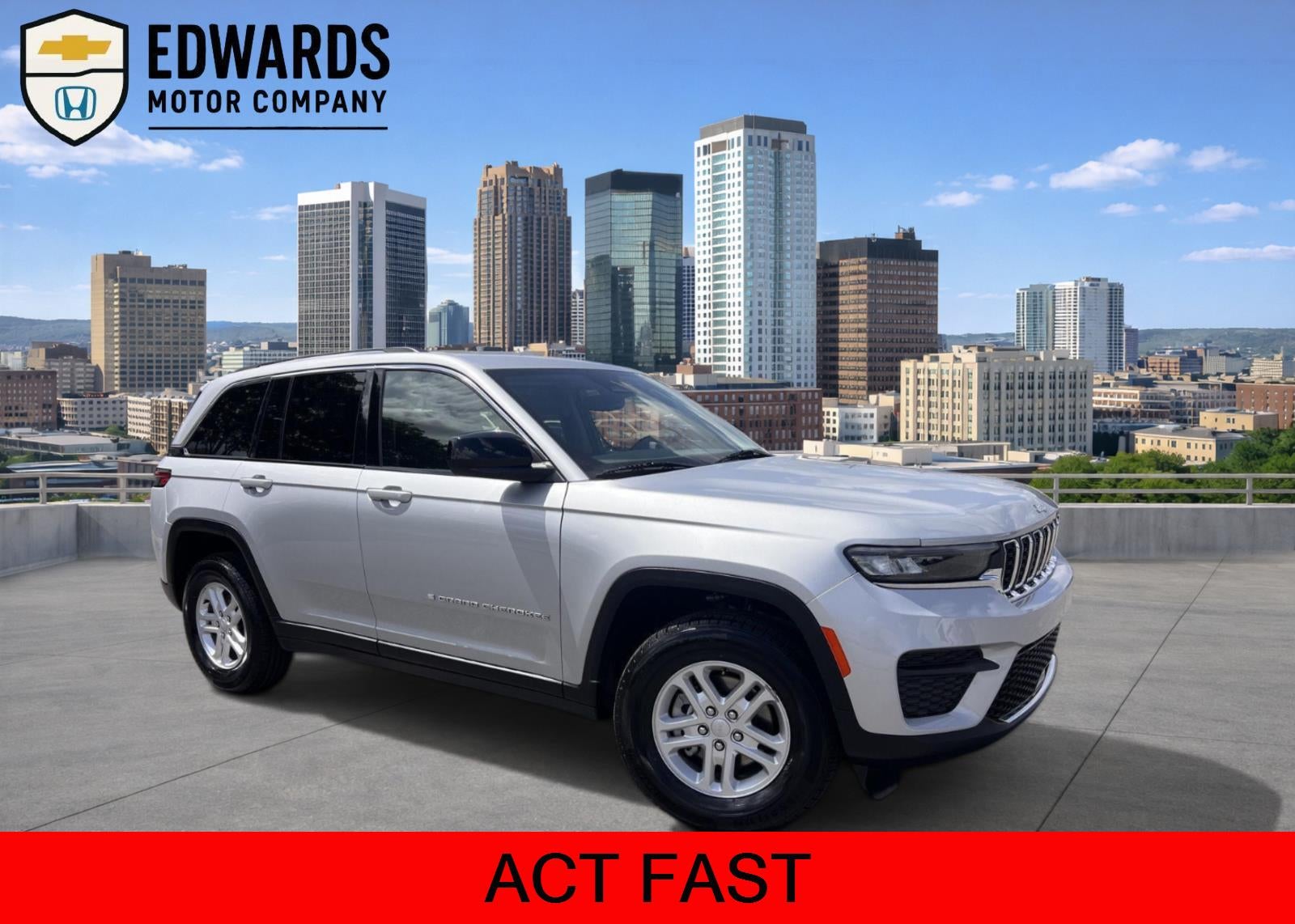 2024 Jeep Grand Cherokee Laredo