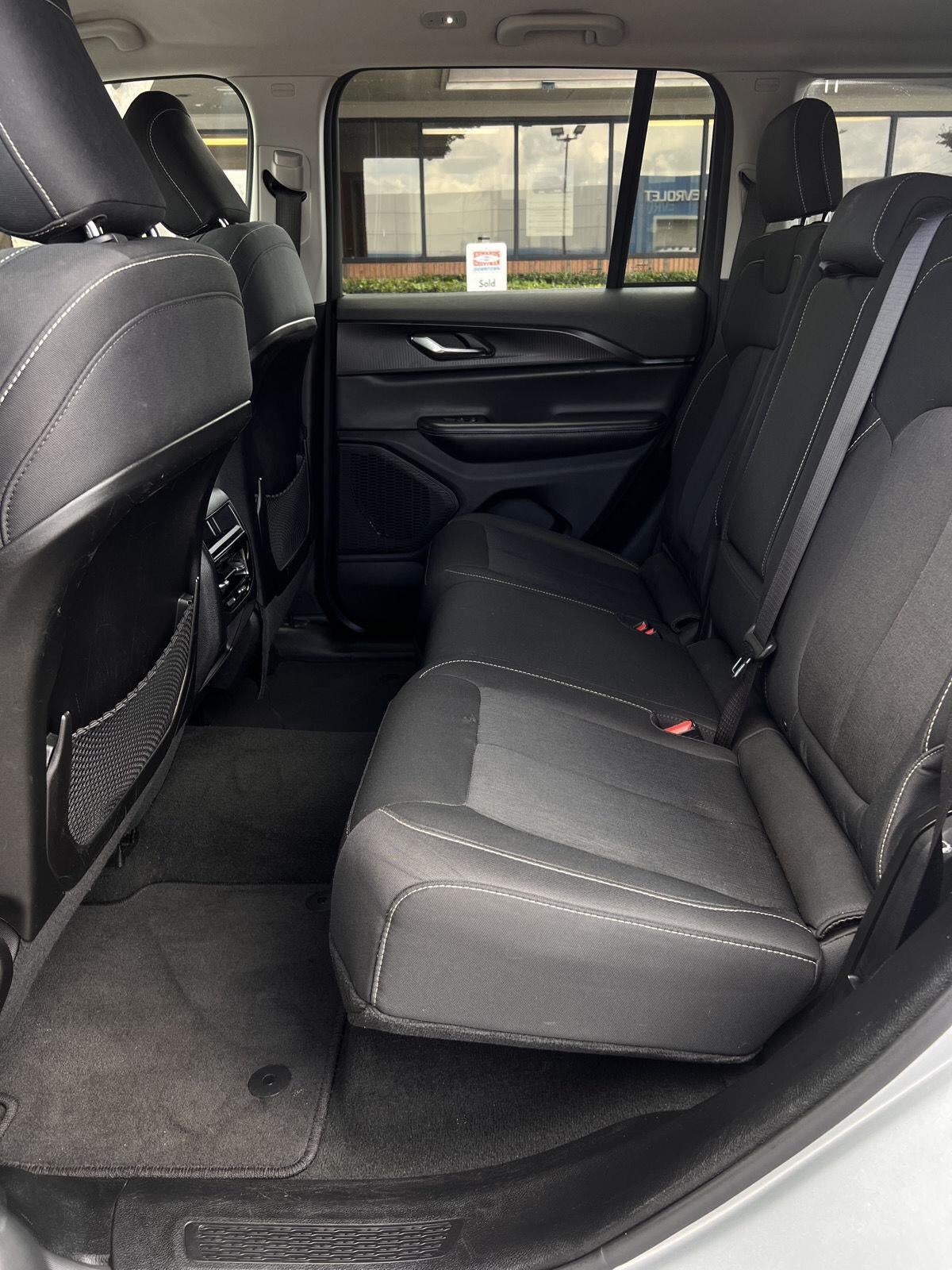 2024 Jeep Grand Cherokee Laredo