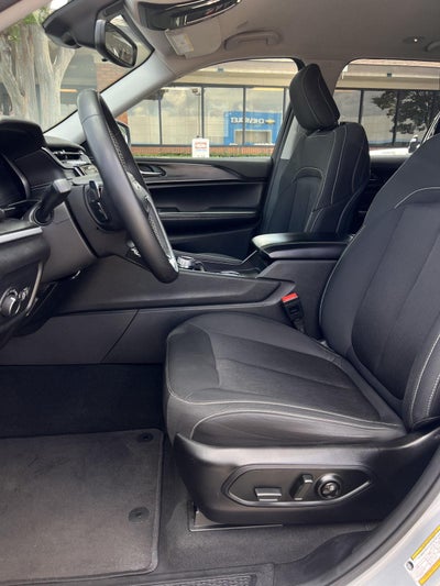 2024 Jeep Grand Cherokee Laredo