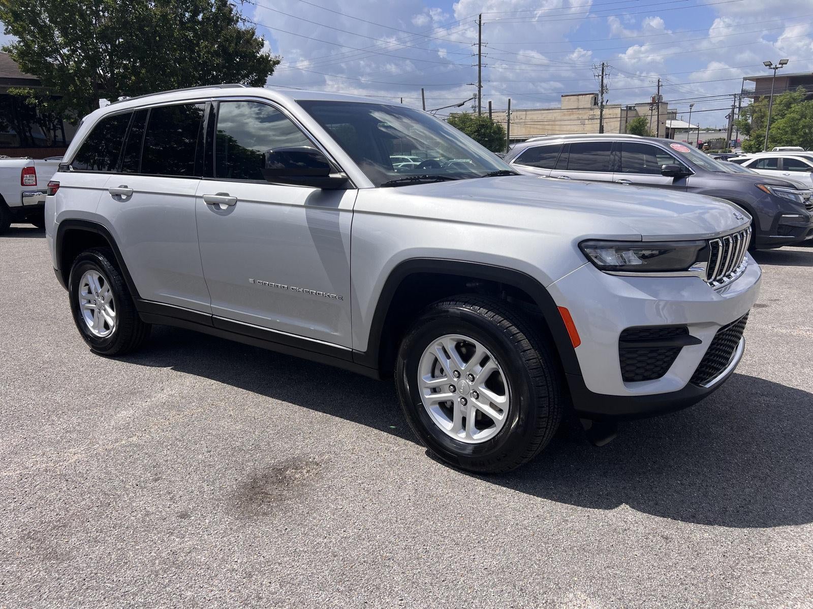 2024 Jeep Grand Cherokee Laredo