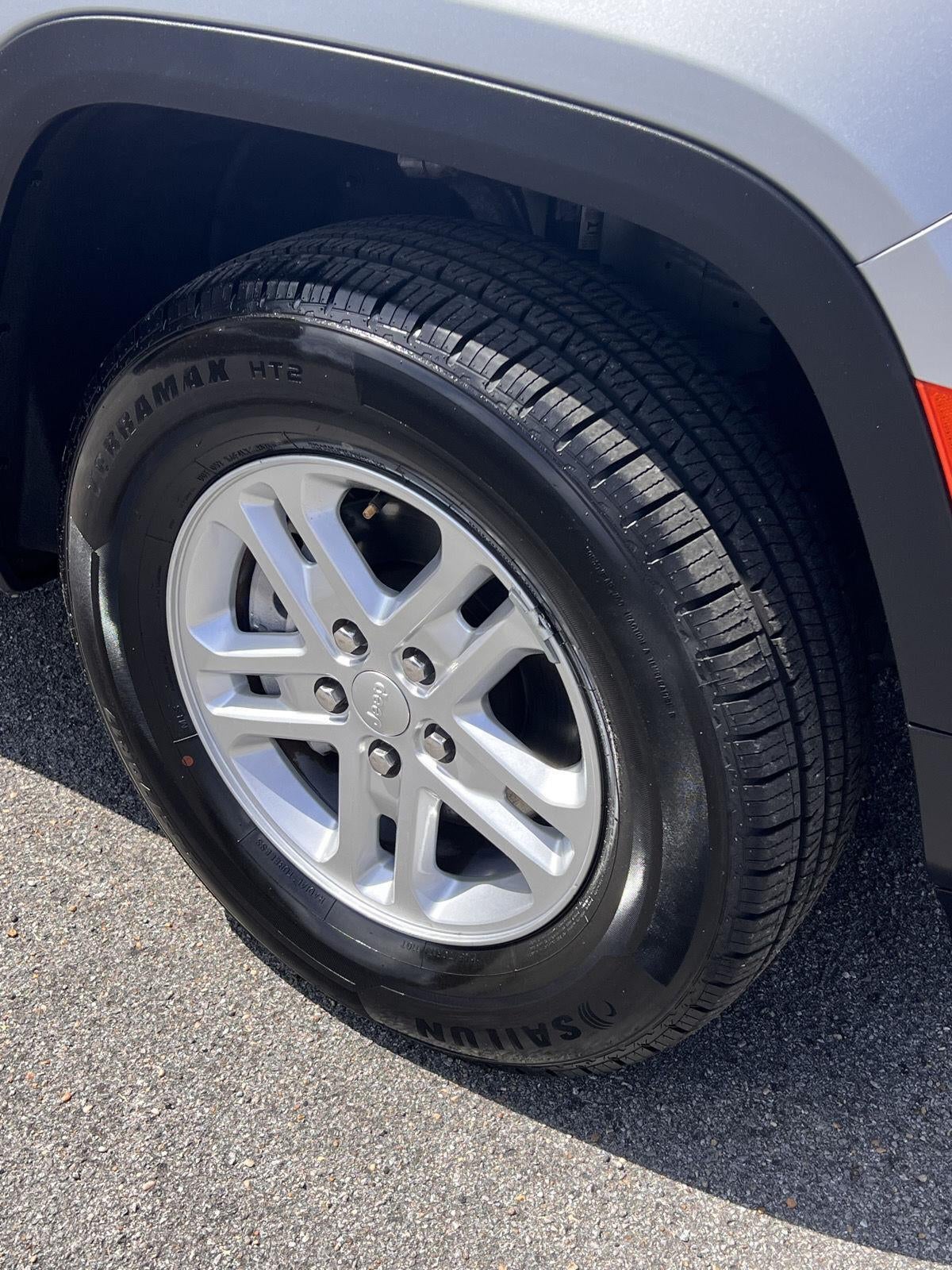 2024 Jeep Grand Cherokee Laredo