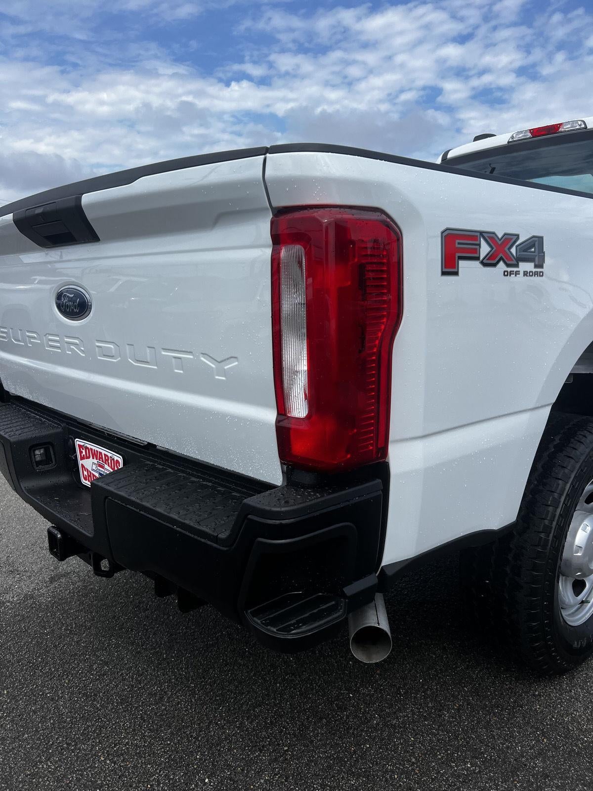 2024 Ford Super Duty F-350 SRW XL
