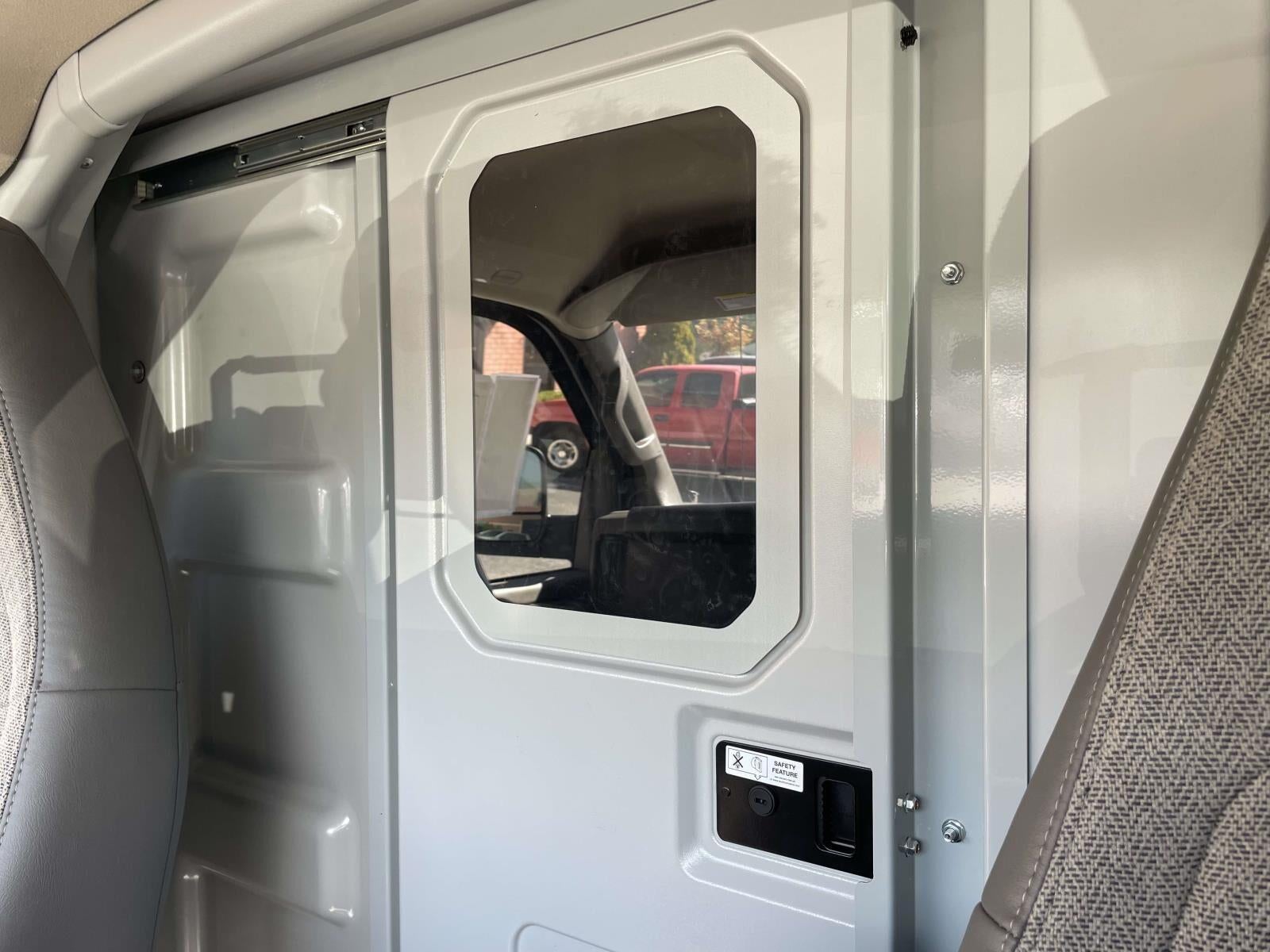 2024 Chevrolet Express Cutaway 3500 1WT