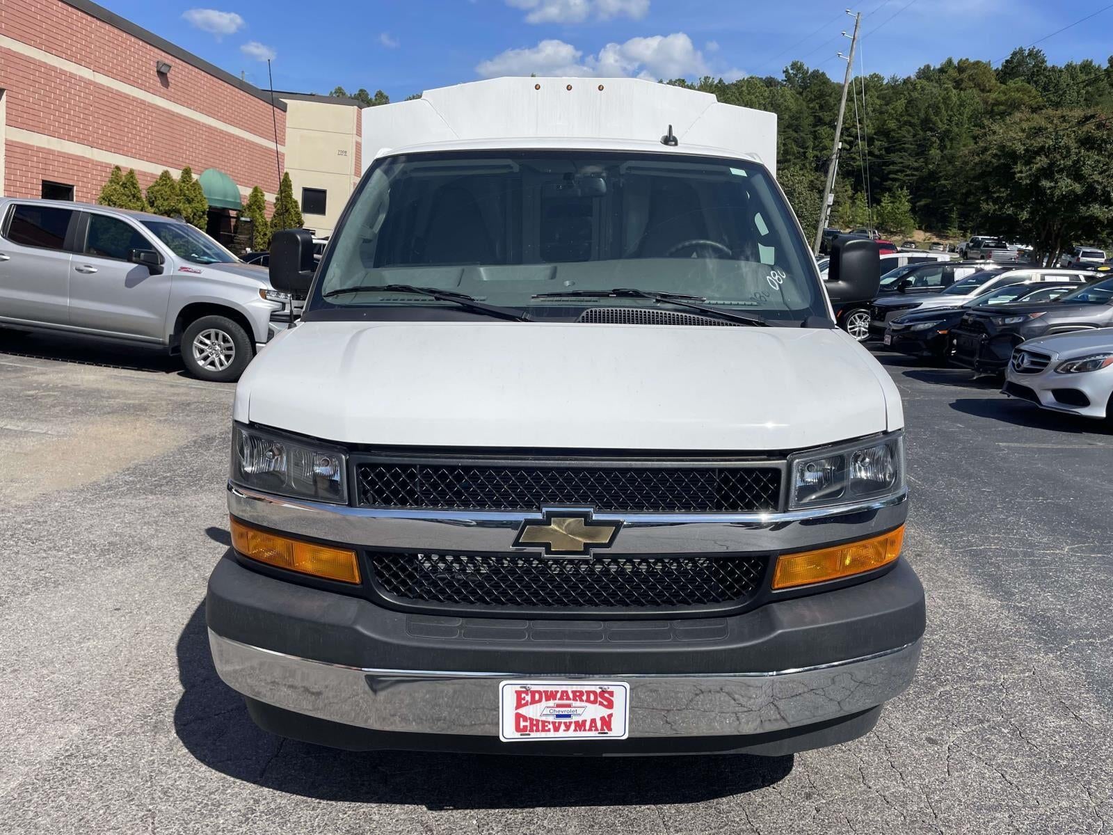 2024 Chevrolet Express Cutaway 3500 1WT