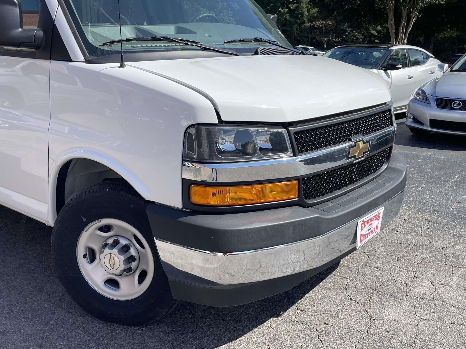 2024 Chevrolet Express Cutaway 3500 1WT