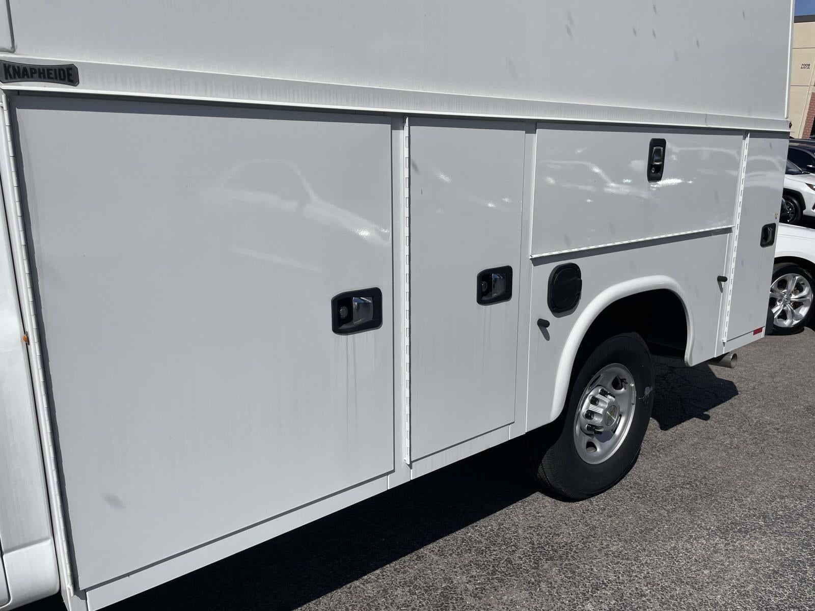 2024 Chevrolet Express Cutaway 3500 1WT