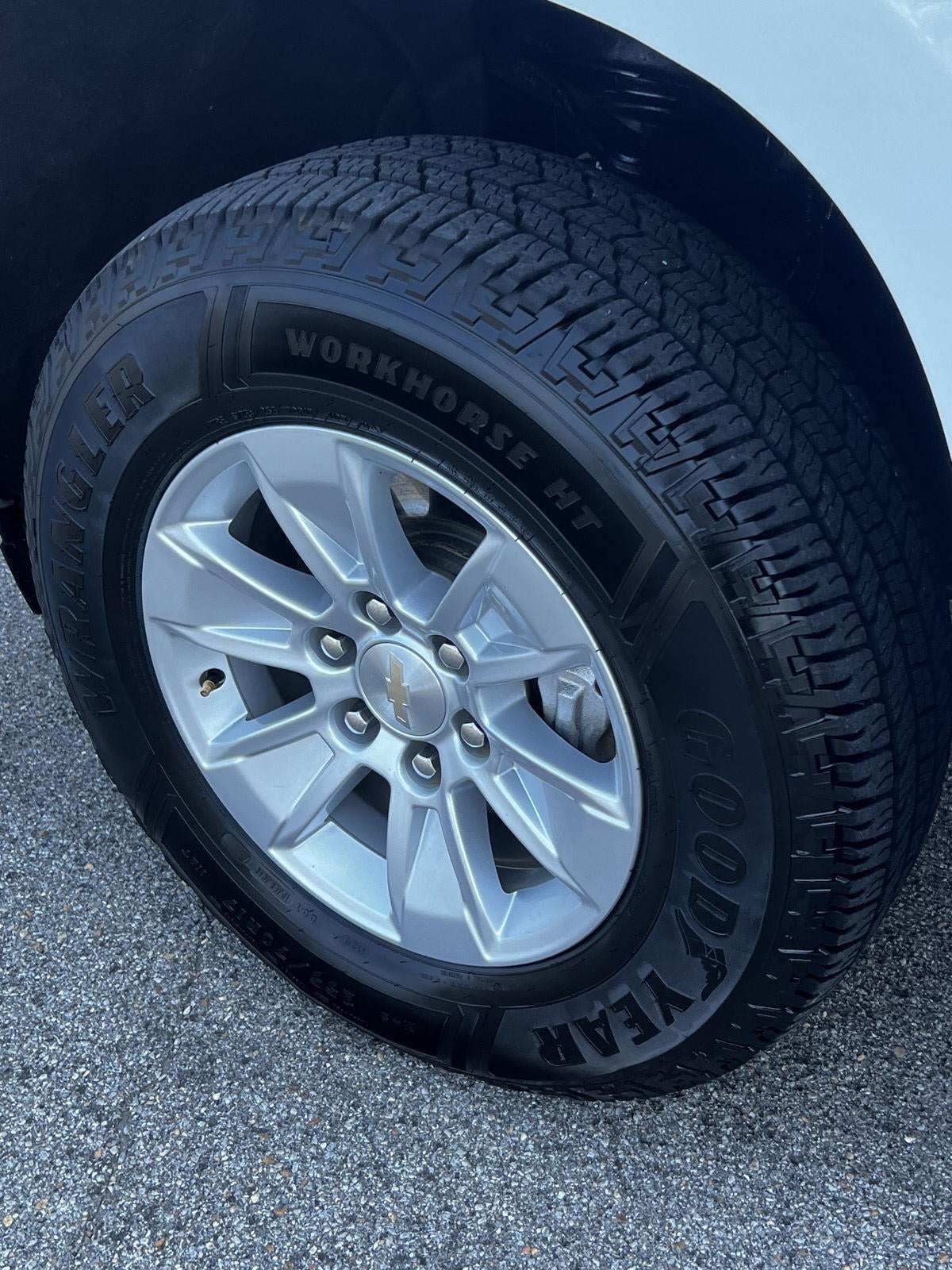2023 Chevrolet Silverado 1500 LT