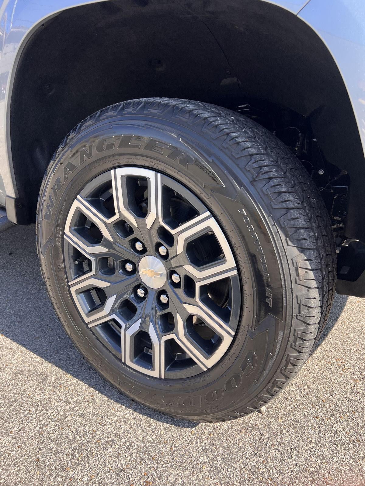 2024 Chevrolet Colorado LT