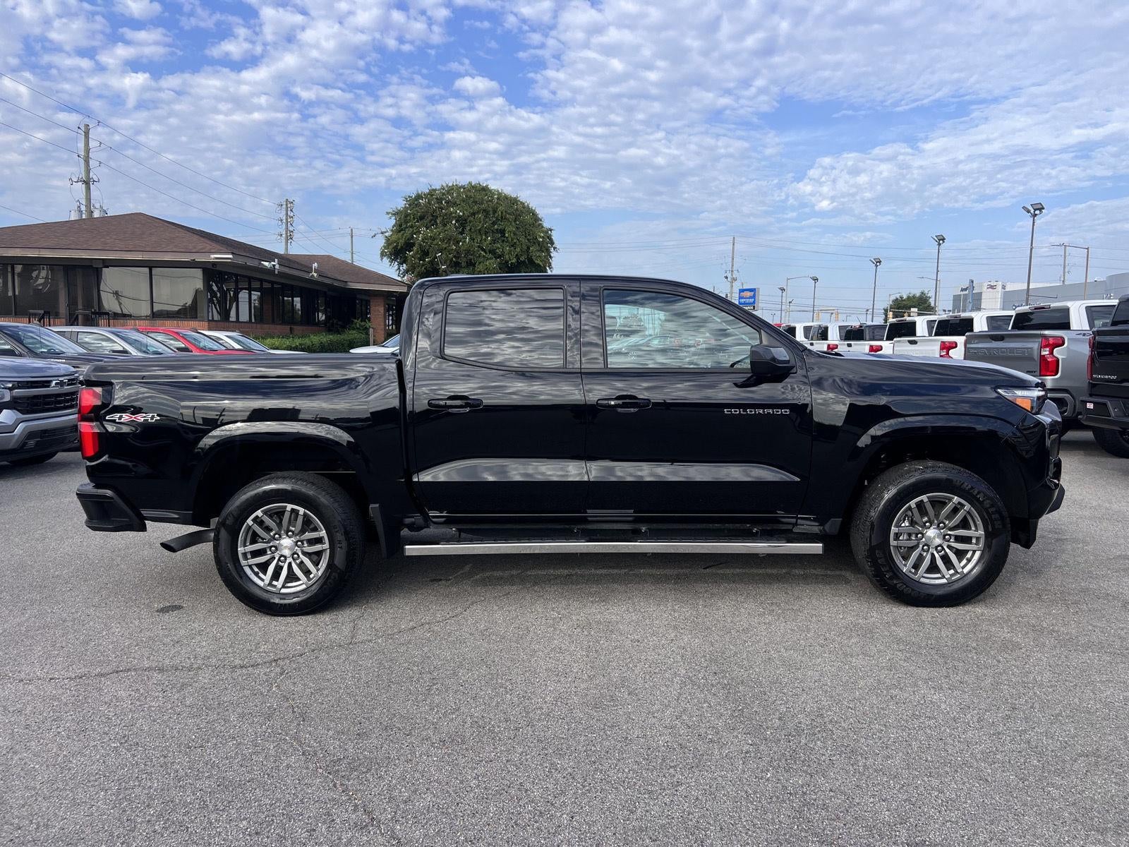 2023 Chevrolet Colorado 4WD LT